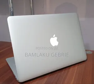 New Laptop Apple MacBook Air 2015 8GB Intel Core i5 SSD 128GB