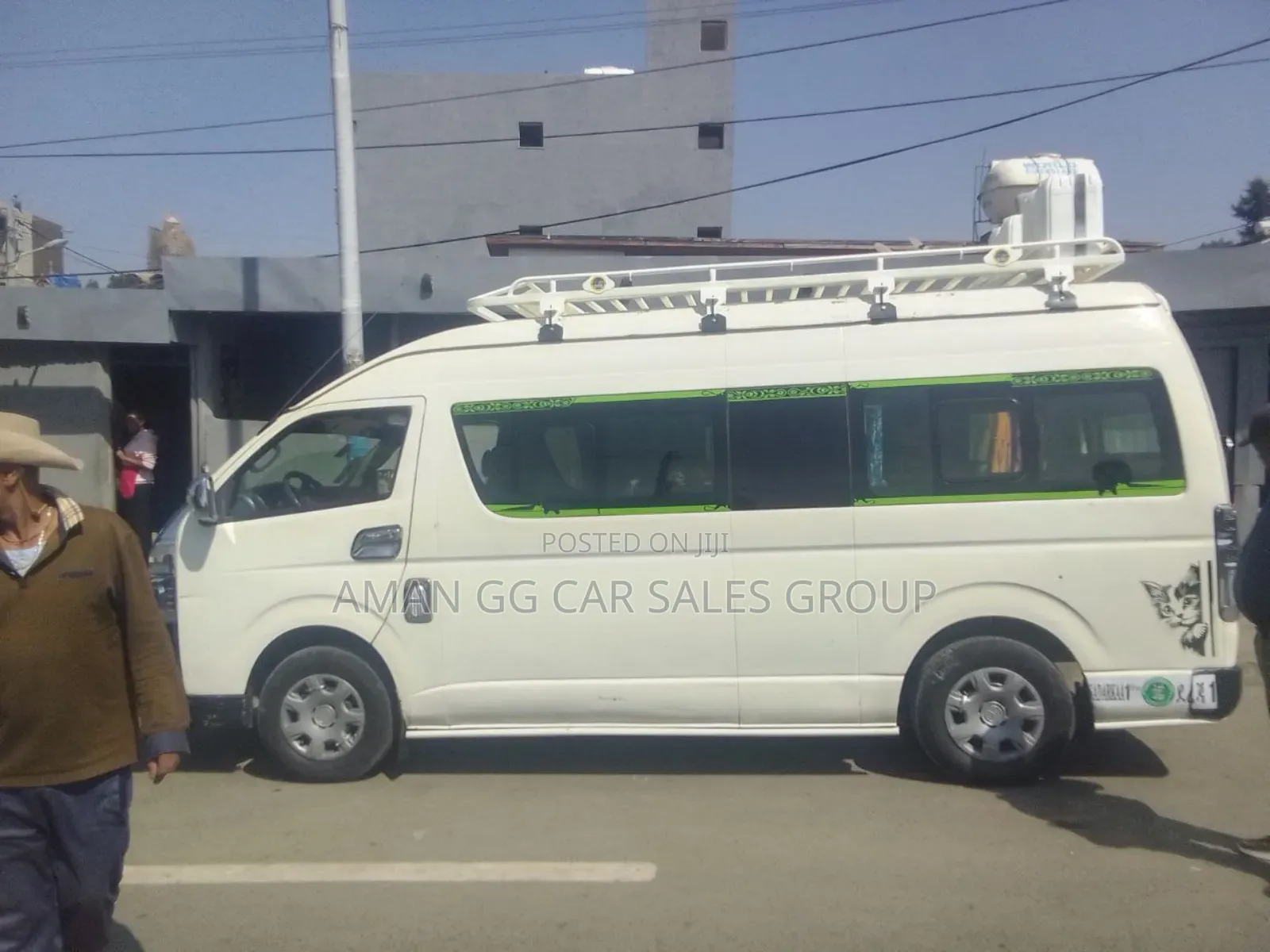 Toyota HiAce 2015 White