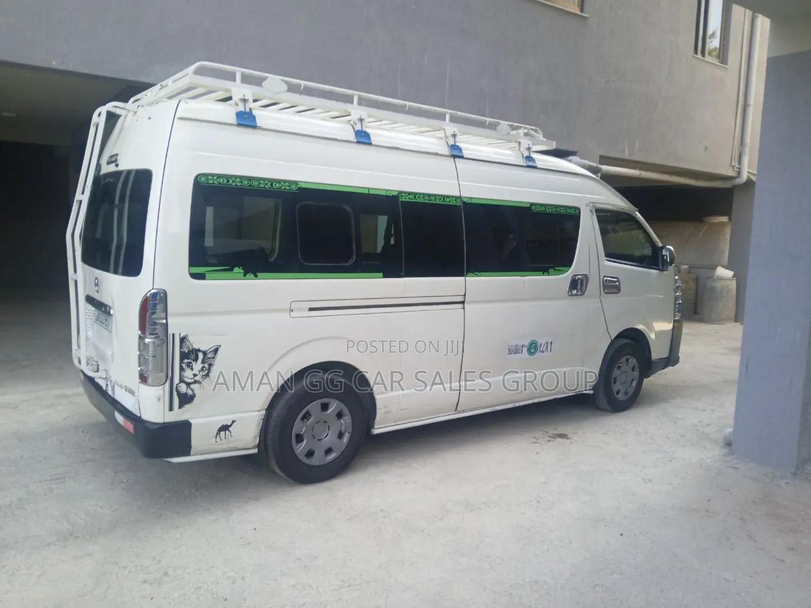 Toyota HiAce 2015 White