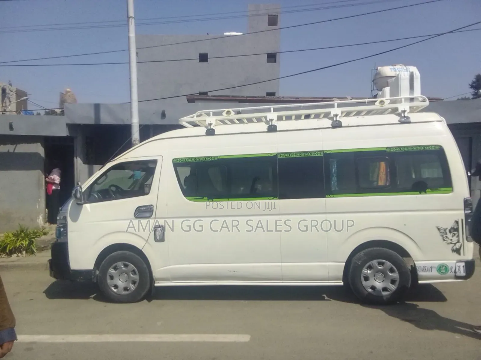 Toyota HiAce 2015 White