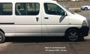 Toyota HiAce 2011 White