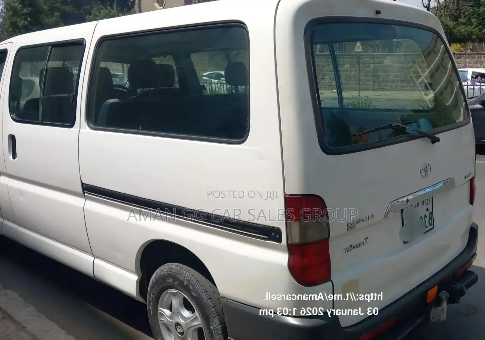 Toyota HiAce 2011 White