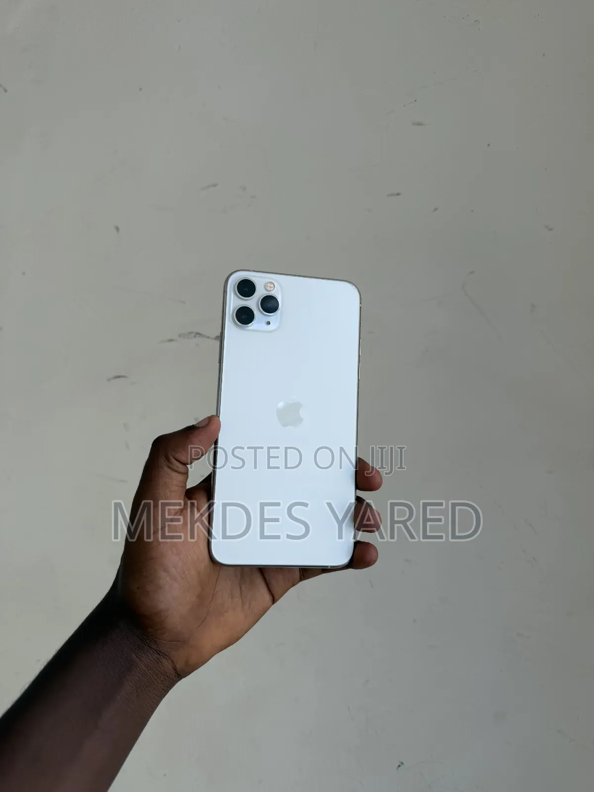 New Apple iPhone 11 Pro Max 64 GB White