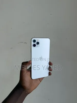 New Apple iPhone 11 Pro Max 64 GB White