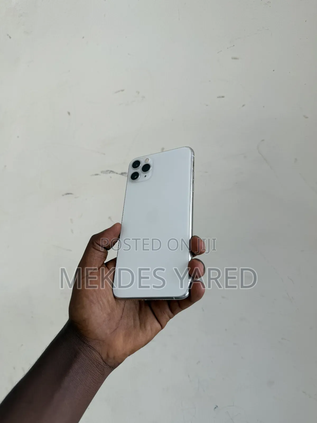 New Apple iPhone 11 Pro Max 64 GB White