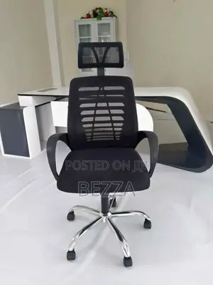 Comfortable Fixed Arm Secretary Office Chair