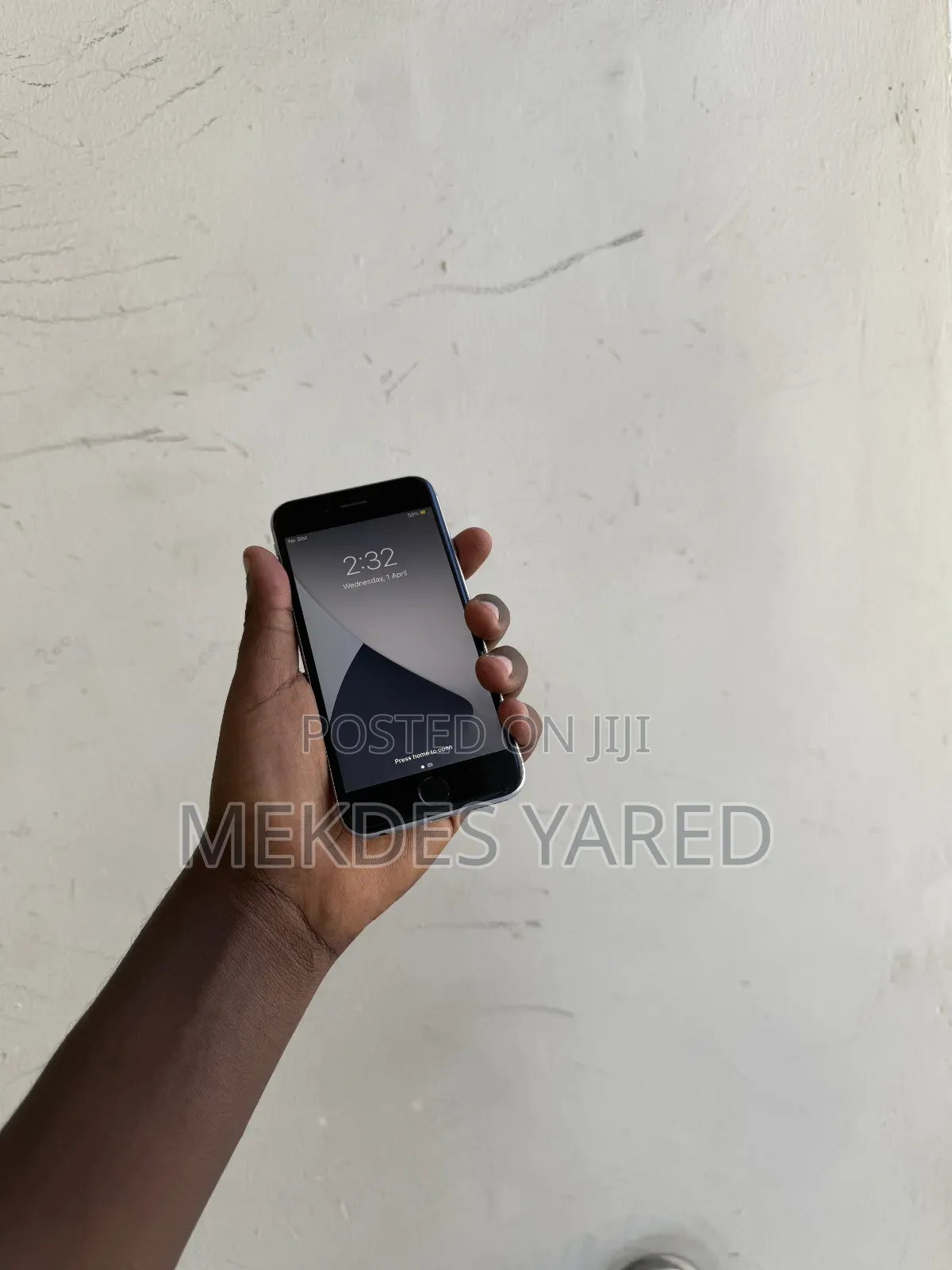New Apple iPhone 6s 32 GB Silver