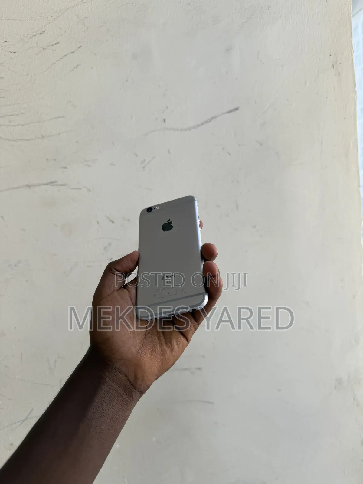 New Apple iPhone 6s 32 GB Silver