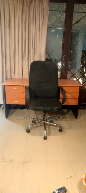 Used Office Chair With Table 1m50cm