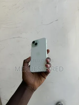 New Apple iPhone 15 128 GB Green