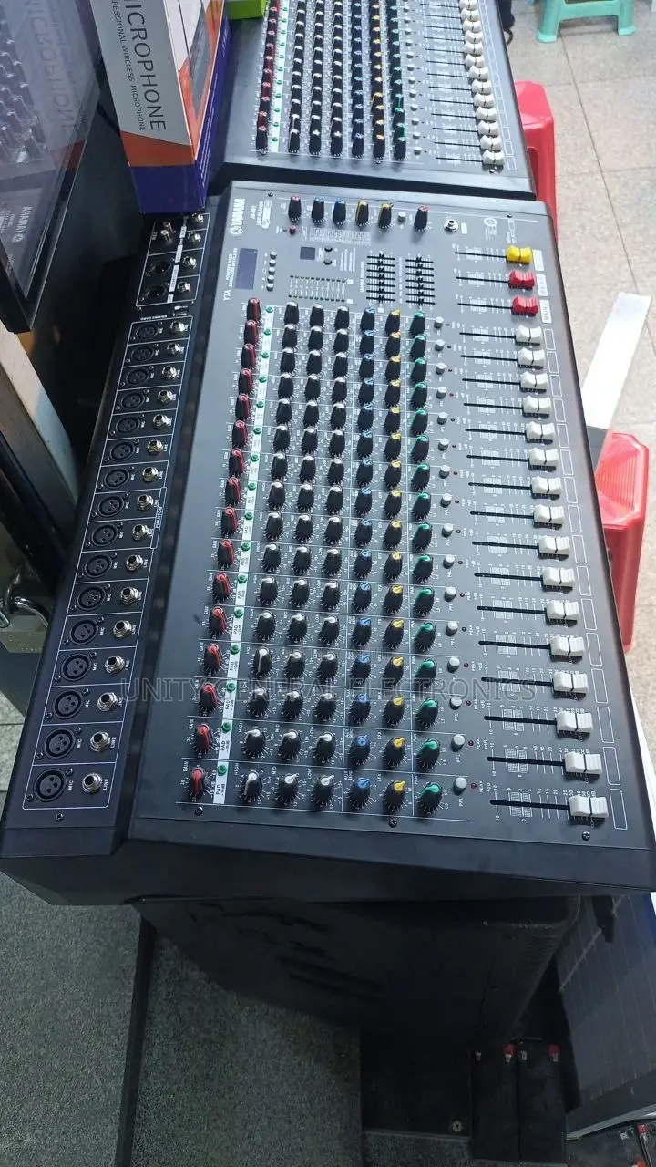 Yamaha 16 Channel Mixer