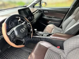 Toyota C-HR 2017 Silver