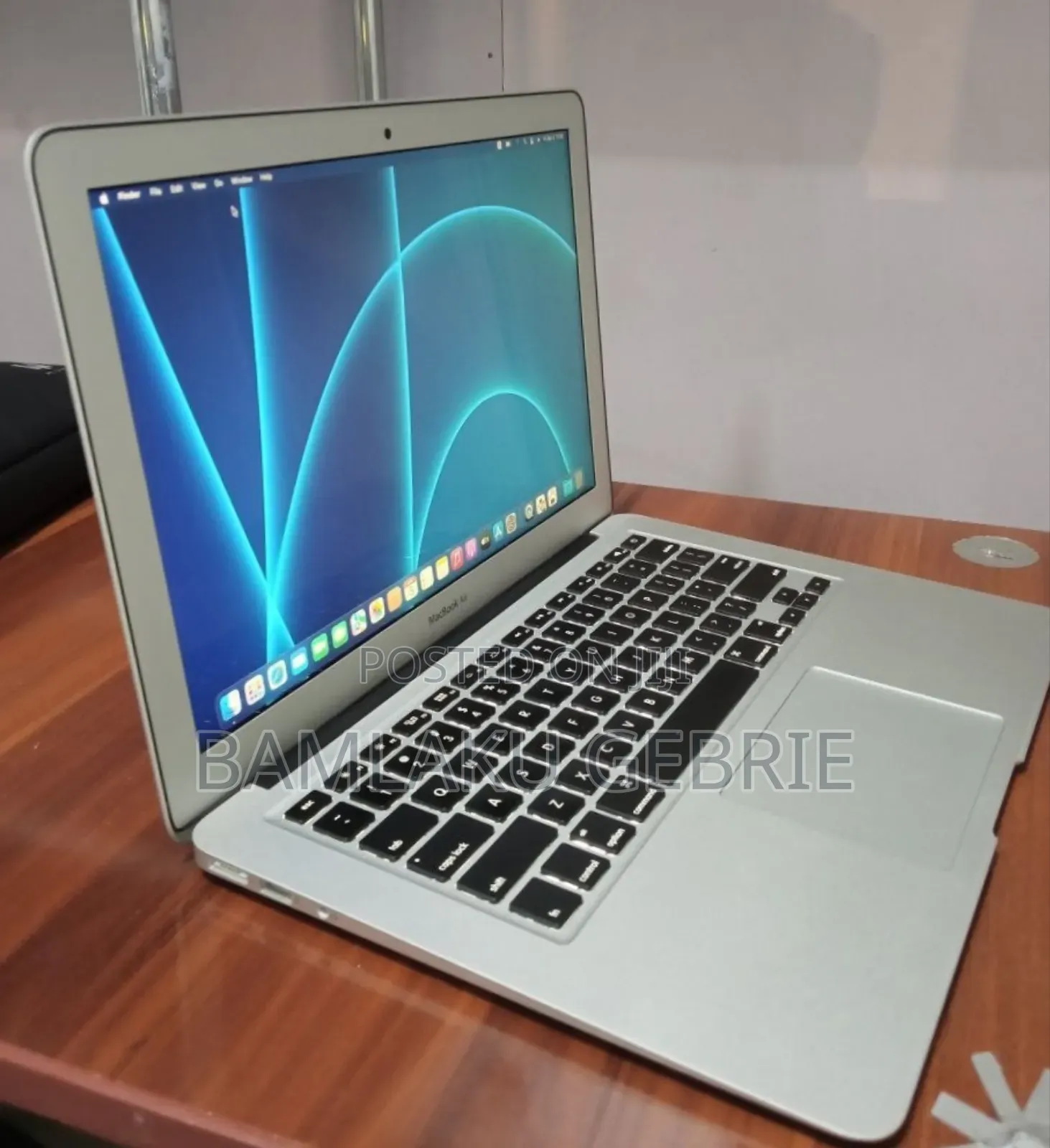 New Laptop Apple MacBook Air 2015 8GB Intel Core i5 SSD 256GB