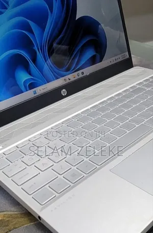 New Laptop HP Pavilion 15 8GB Intel Core i5 SSD 512GB