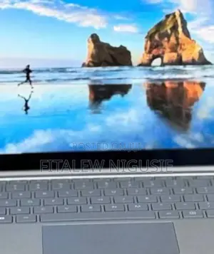 New Laptop Microsoft Surface Go 16GB Intel Core i5 SSD 512GB
