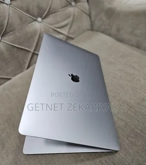 New Laptop Apple MacBook Pro 2019 32GB Intel Core i9 SSD 1T