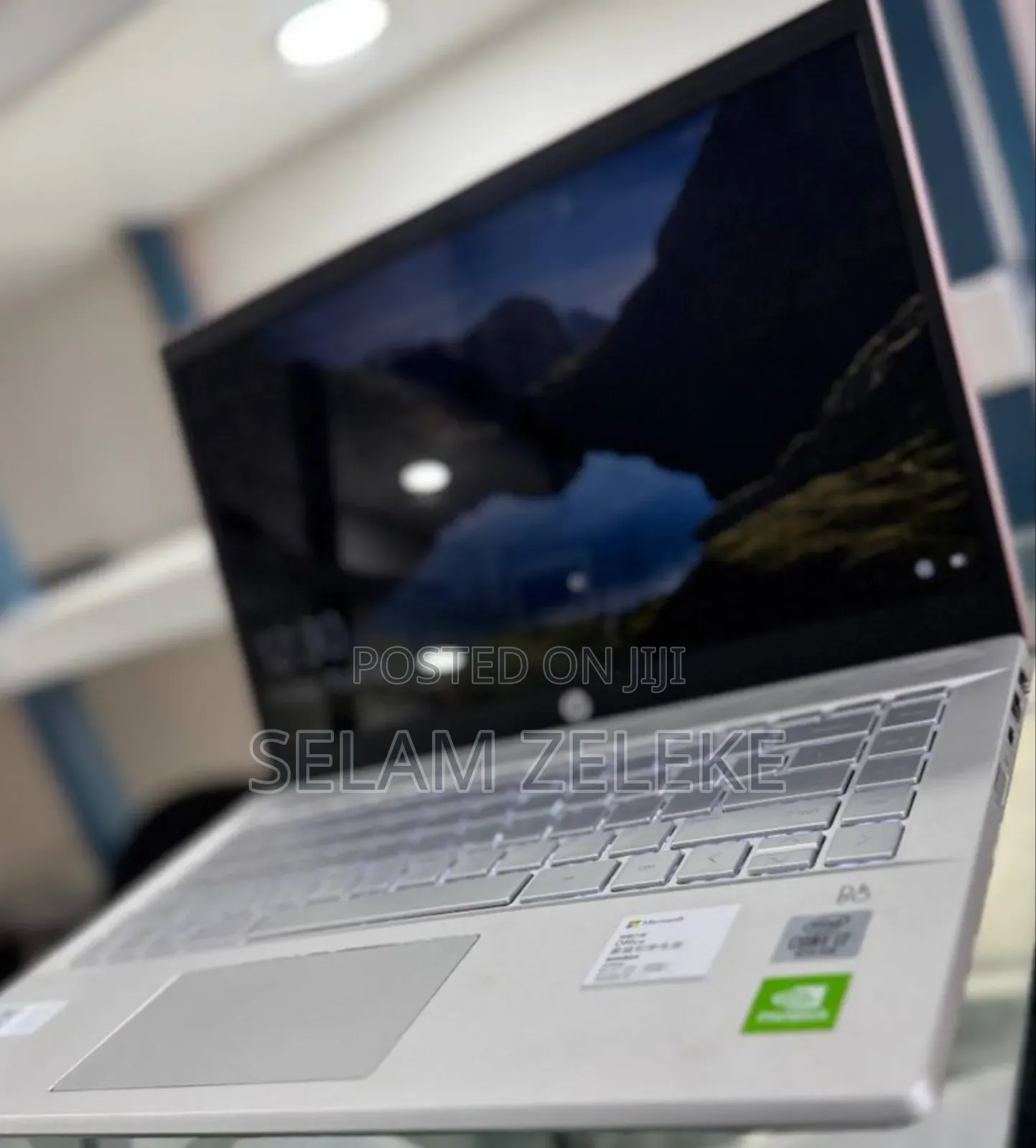 New Laptop HP 8GB Intel Core i7 SSD 512GB