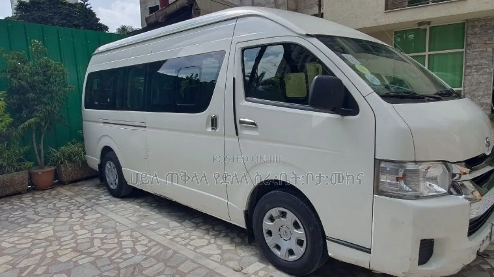 Toyota HiAce 2018 White