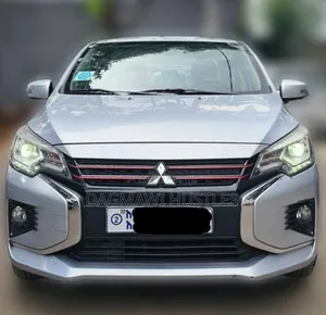 Mitsubishi Attrage 2022 Silver