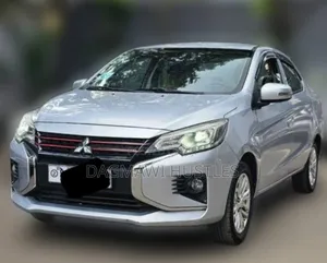 Mitsubishi Attrage 2022 Silver
