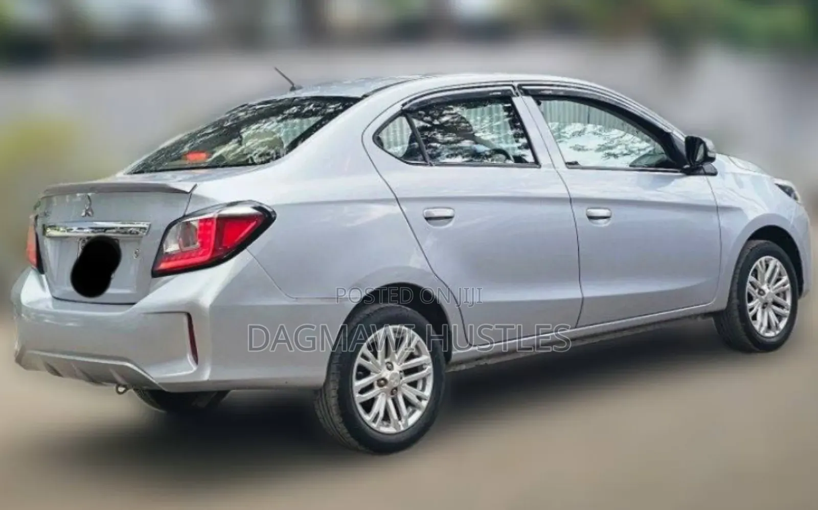 Mitsubishi Attrage 2022 Silver