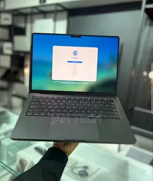 New Laptop Apple MacBook Pro 2025 M5 14-inch 16GB Apple M5 SSD 512GB