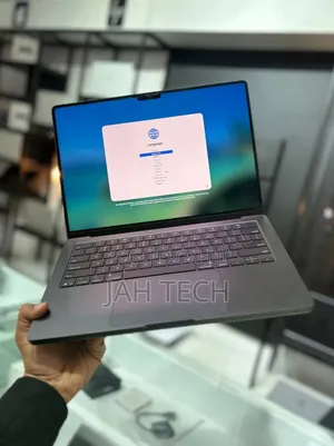 New Laptop Apple MacBook Pro 2025 M5 14-inch 16GB Apple M5 SSD 512GB