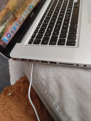 Laptop Apple MacBook Pro 2010 6GB Intel Core i5 HDD 320GB