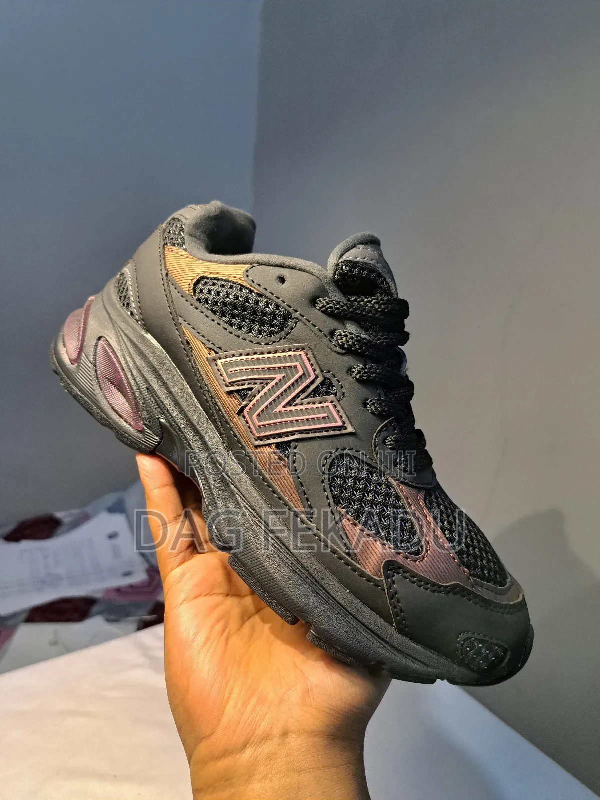 New Balance 210