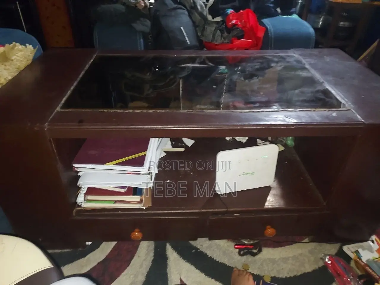 የሳሎን ኮንትሮል ብፌ እና የሶፋ ጠረጴዛ