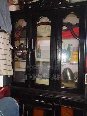 የሳሎን ኮንትሮል ብፌ እና የሶፋ ጠረጴዛ