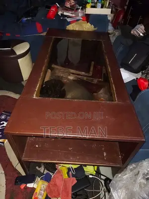 የሳሎን ኮንትሮል ብፌ እና የሶፋ ጠረጴዛ