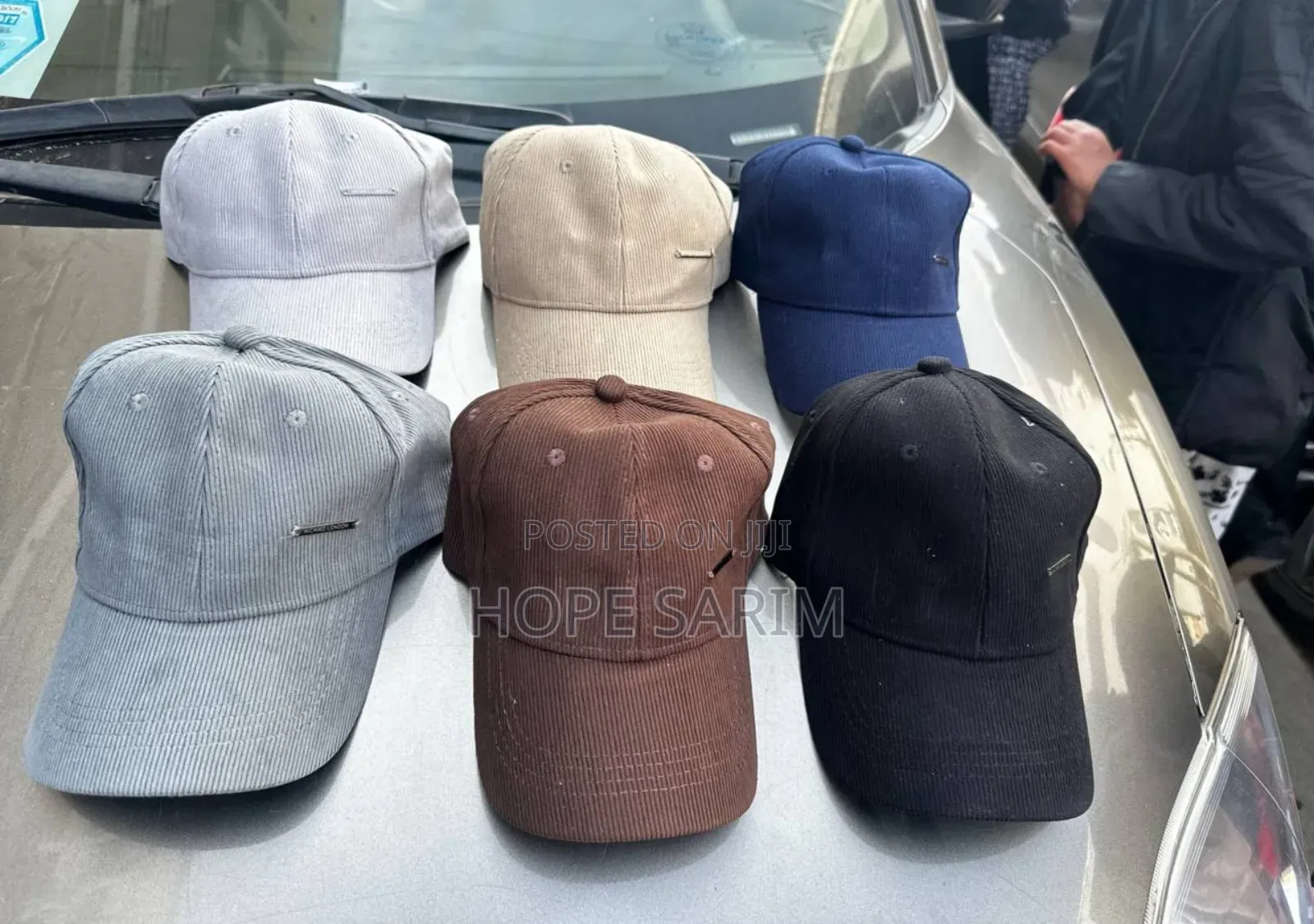 Brand New Plain Unisex Baseball Caps