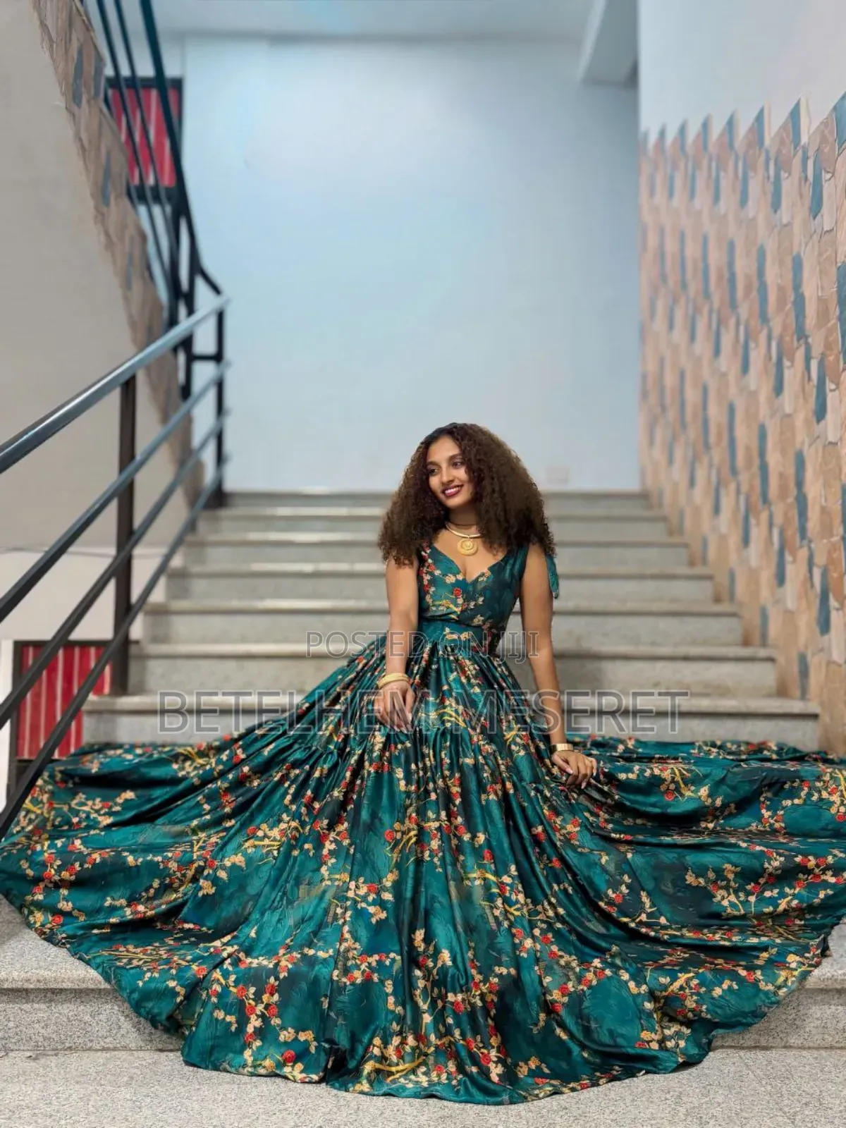 ቅመሜ ሽፎን ማንኛዉንም የባህል አልባሳት ሹፎኖች እና ጥልፎች ለማንኛውም የድሜ ክልል