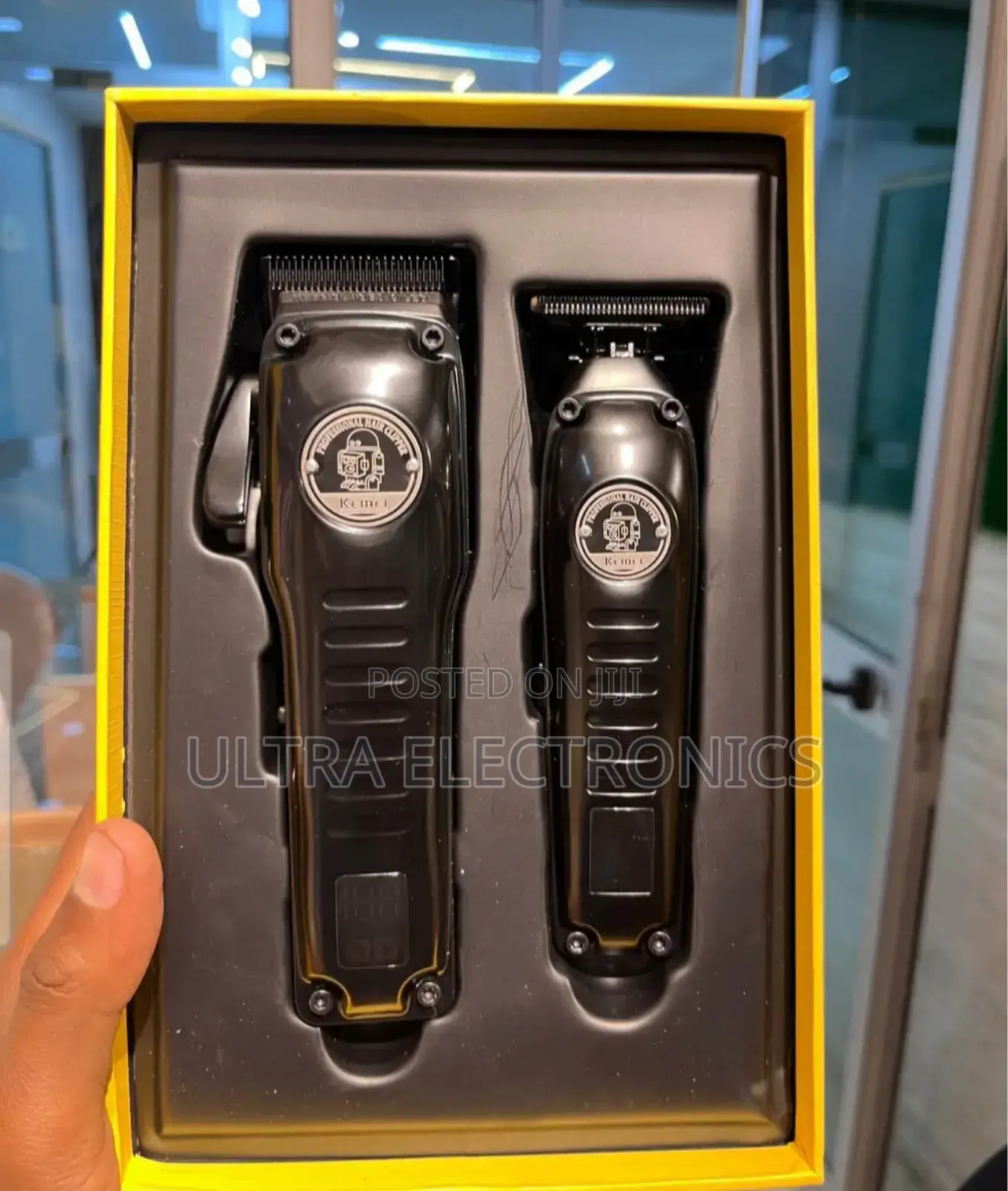 Kemei Km-1827 Professional Men's Hair Clipper. Key