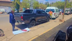Toyota Hilux 2018 Gray