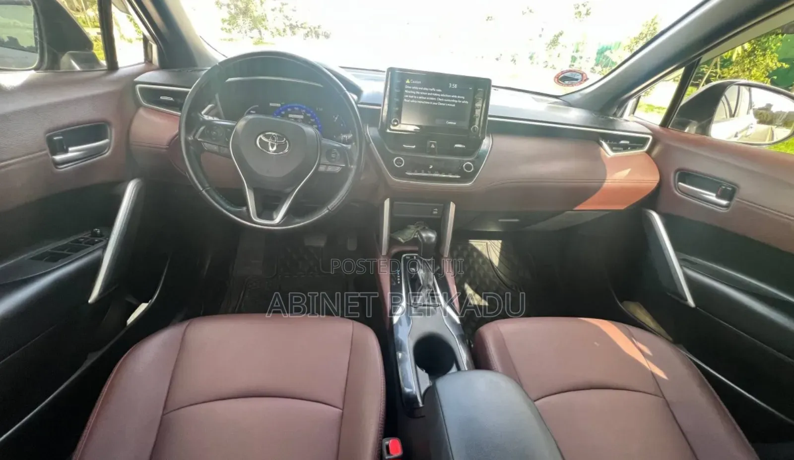 Toyota Corolla Cross Hybrid 2023 White