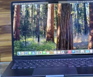 New Laptop Apple MacBook Air 2025 M4 13-inch 16GB Apple M4 SSD 256GB