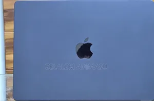 New Laptop Apple MacBook Air 2025 M4 13-inch 16GB Apple M4 SSD 256GB