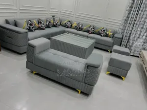 #2 Deco Couch With Table