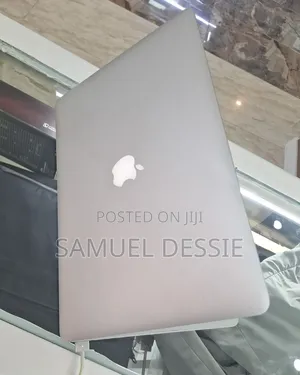 New Laptop Apple MacBook Pro 2015 16GB Intel Core i7 SSD 256GB