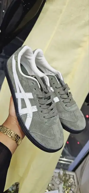 Women's Sneakers