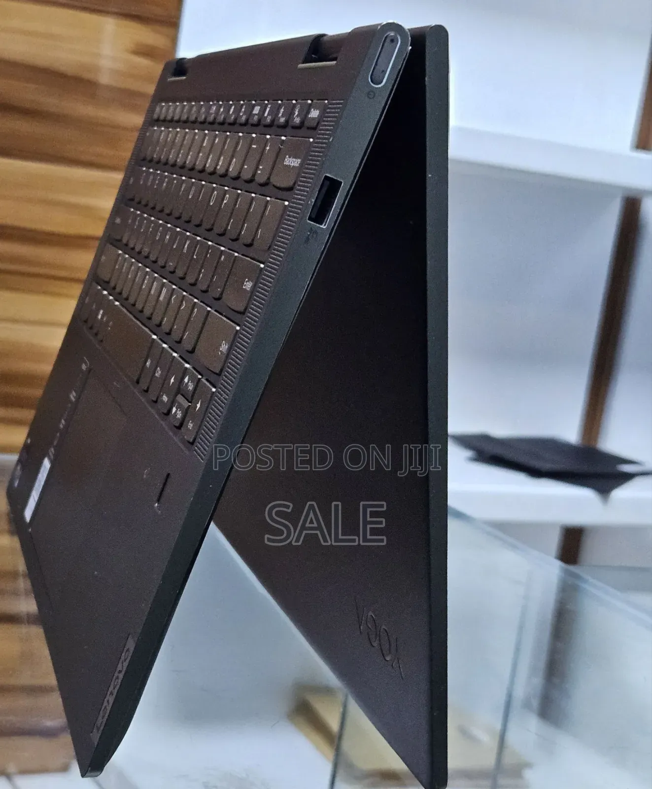 New Laptop Lenovo Yoga 7i 12GB Intel Core i7 SSD 512GB