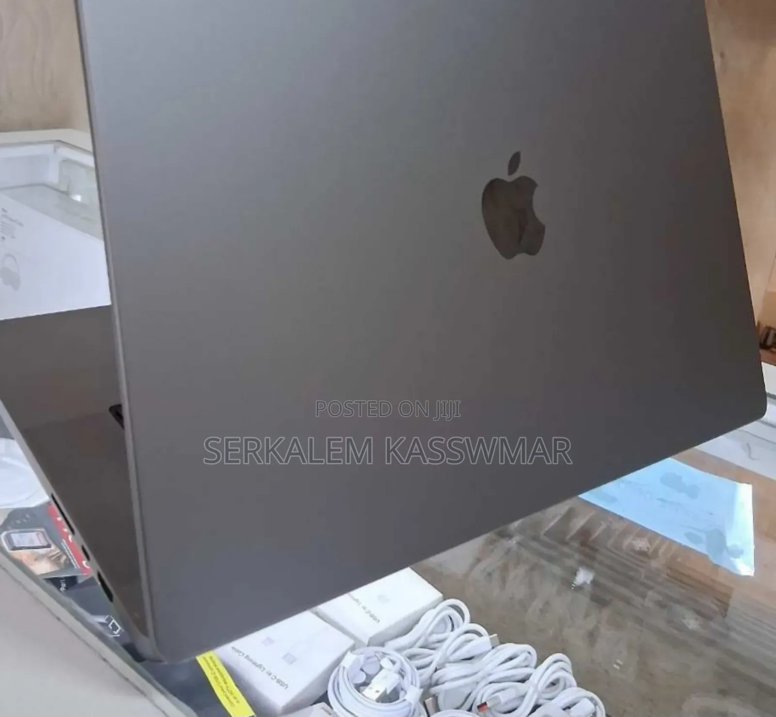 New Laptop Apple MacBook Pro M1 16GB Apple M1 SSD 512GB