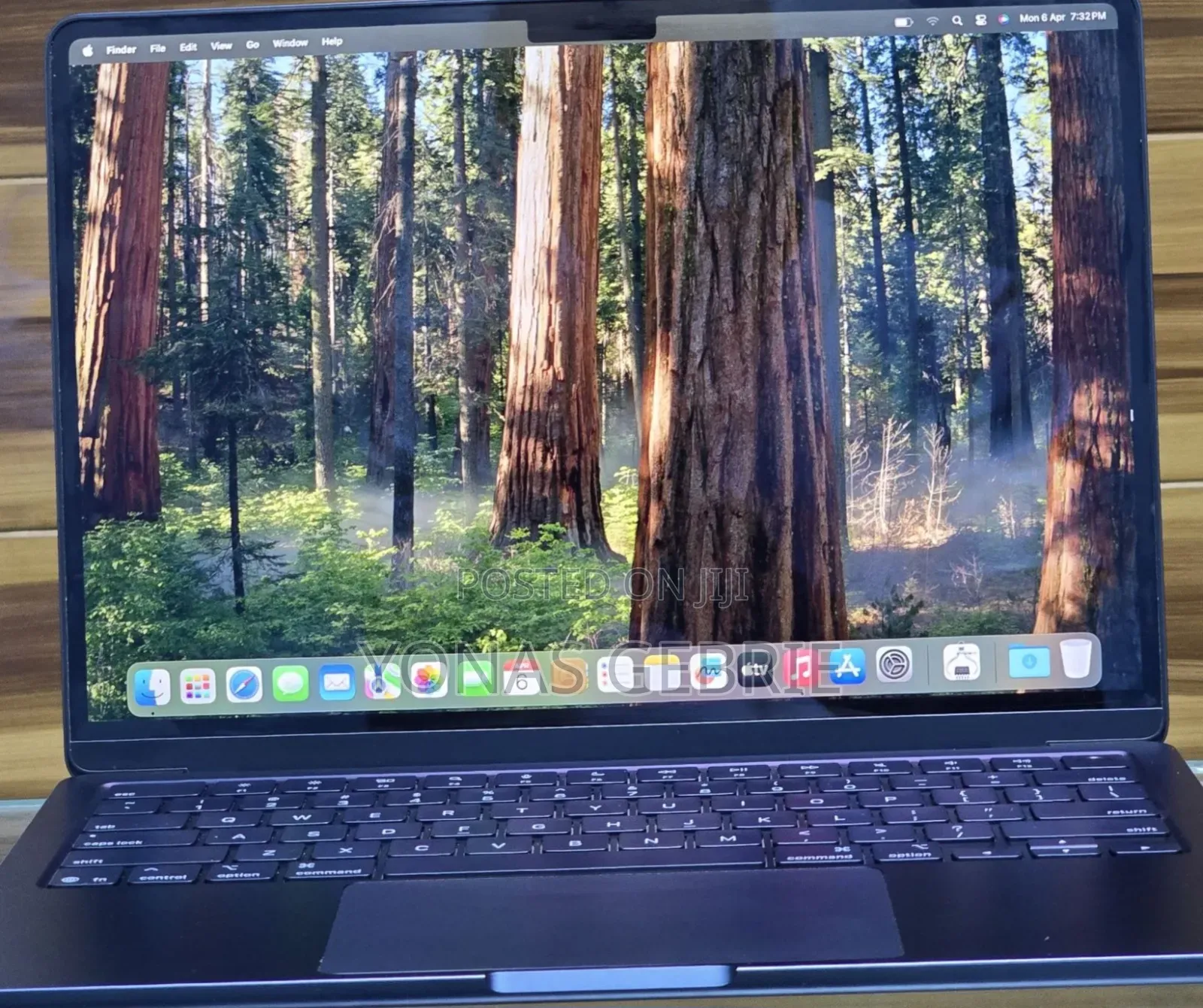 New Laptop Apple MacBook 16GB Apple M4 SSD 256GB
