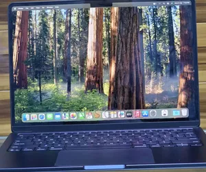 New Laptop Apple MacBook 16GB Apple M4 SSD 256GB