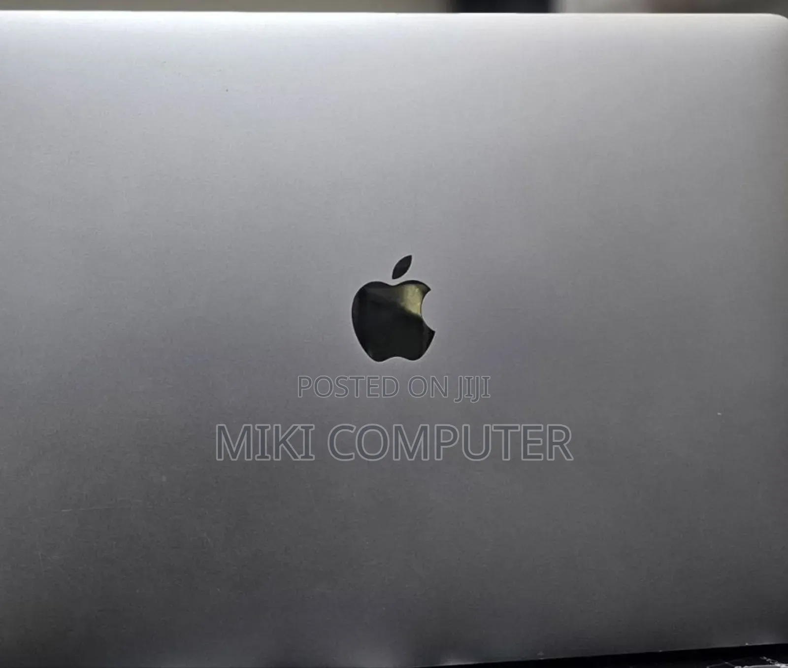 New Laptop Apple MacBook 2019 16GB Intel Core i9 SSD 512GB