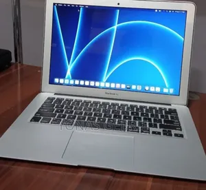 New Laptop Apple MacBook 8GB Intel Core i5 SSD 128GB