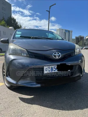 Toyota Yaris 2013 Gray