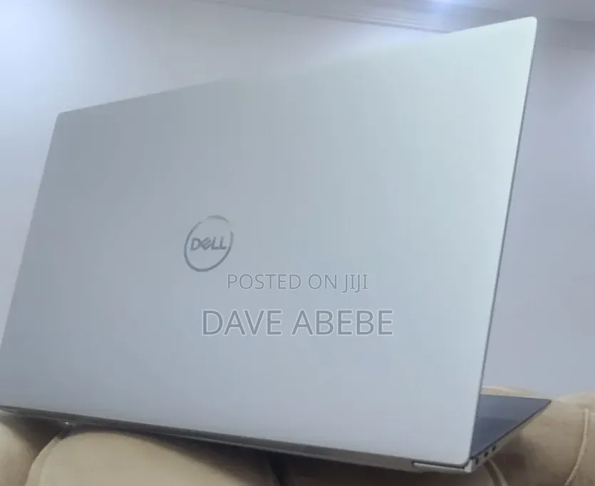 New Laptop Apple MacBook 2015 8GB Intel Core i5 SSD 128GB